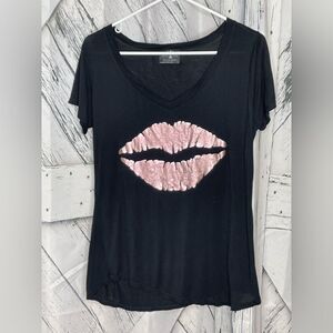 Bird & Vine Metallic Lips T-Shirt S